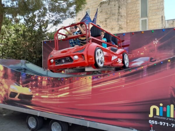 מתקן מכונית מירוץ