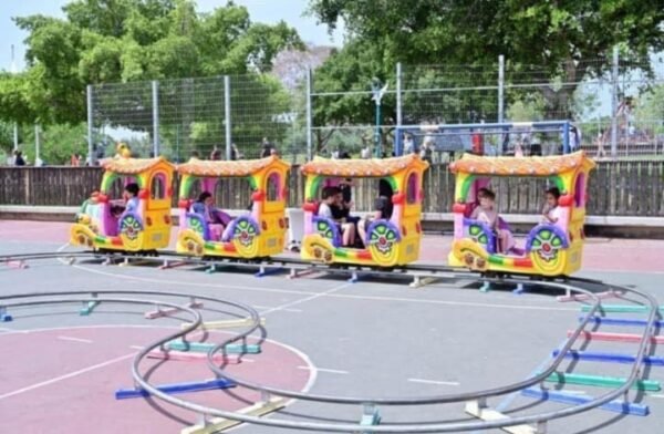 רכבת צבעונית לילדים